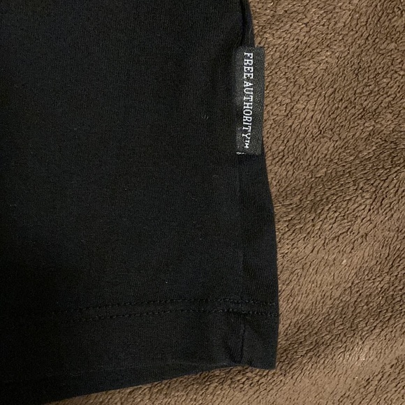 Black and yellow Superman tank - Picture 4 of 5